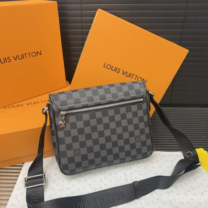 LV Checker blk bag | Unisex